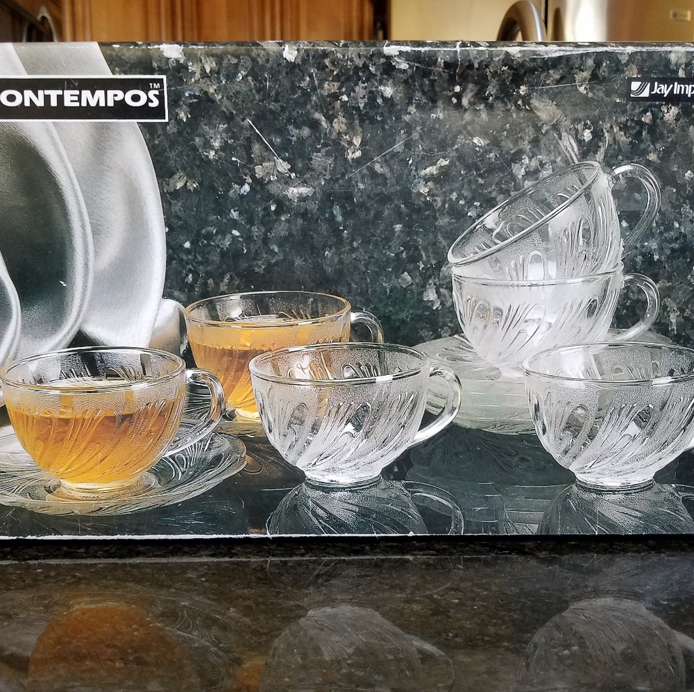 Cups & Saucers